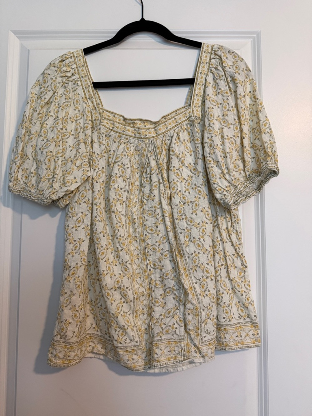 Max Studio Cream Floral Square-Neck Puff Sleeve Blouse